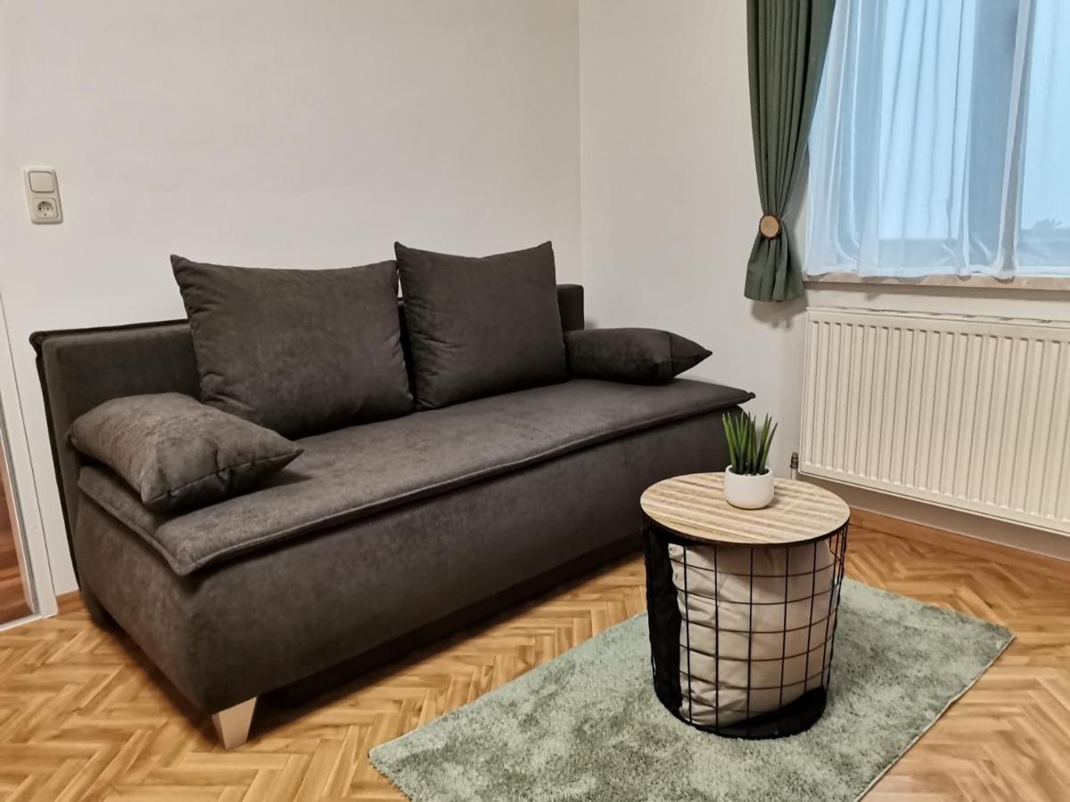 Appartment Weinbau Muellner Нойзідль-ам-Зе Екстер'єр фото